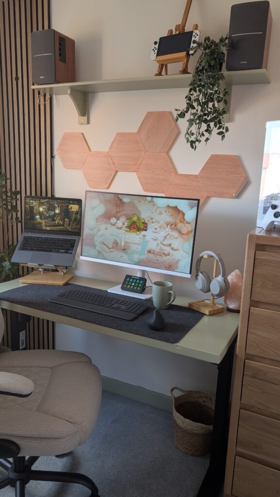 hercozygaming desk setup
